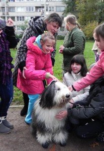 Vaikams šunys suteikė daug džiaugsmo